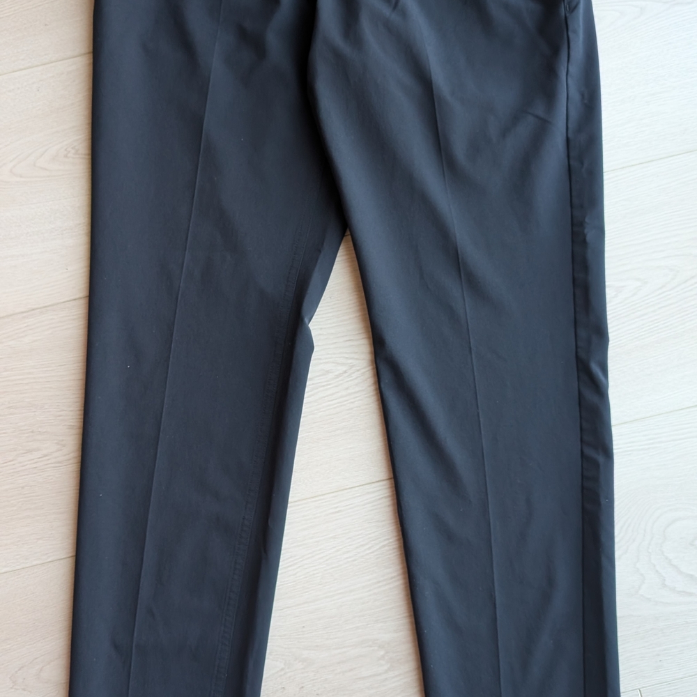 14th & Union Black Men's Dress Pants - Streamlined Crease